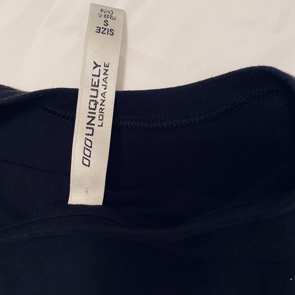 UNIQUELY LORNA JANE - TRAIN/INSANE Crop Top - Picture 3 of 3